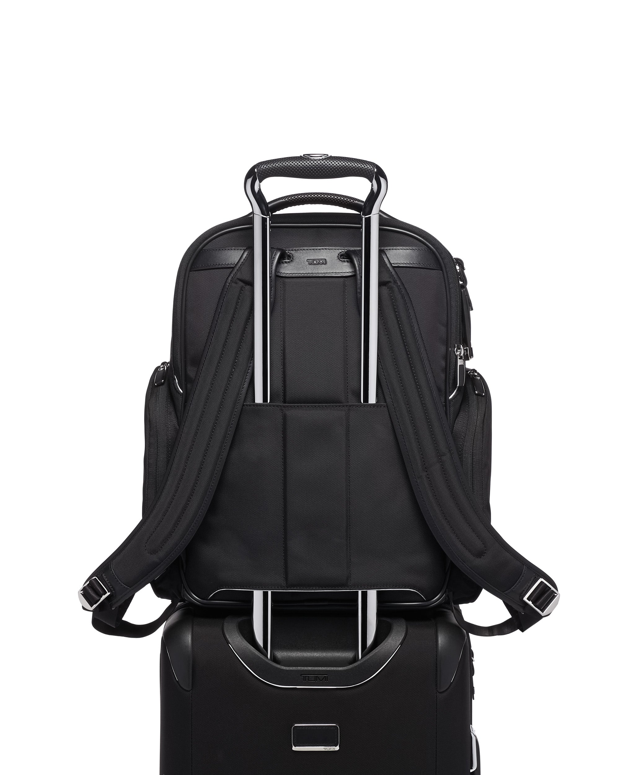 gilt tumi backpack - Voyageur Halsey - Travel Backpack - For Business, Fashion, Commute - Holds Up to 14" Screens Its sleek black color makes it a versatile choice for both work and personal use. NEW Tumi Voyageur RYLEY 16.25