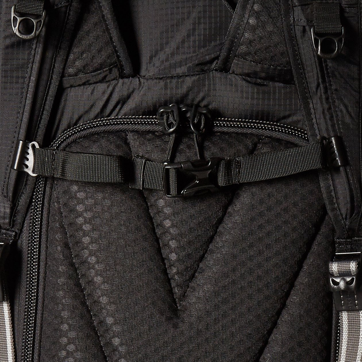 Pacsafe Venturesafe X40 PLUS Anti theft 40L multi purpose backpack